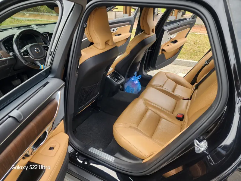 Volvo V90