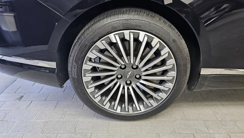 Genesis Electrified G80