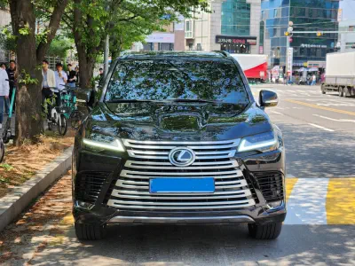 Lexus LX570