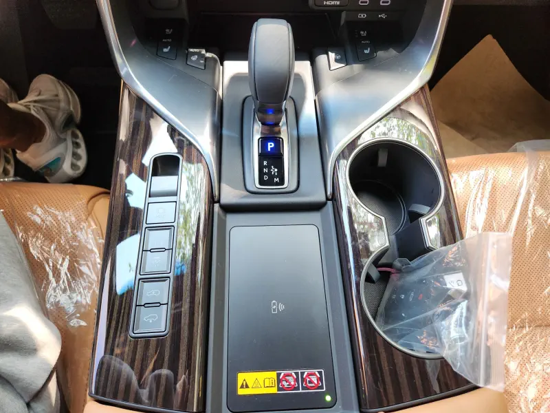 Lexus LX570