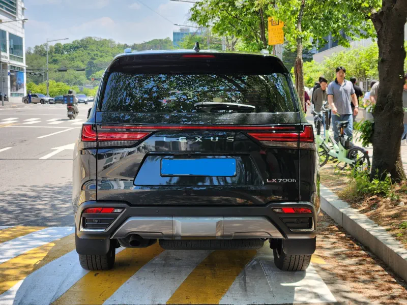 Lexus LX570