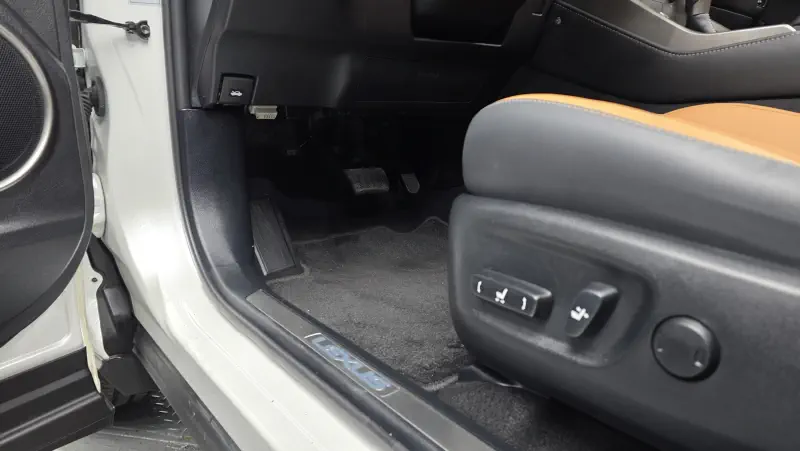 Lexus NX300h