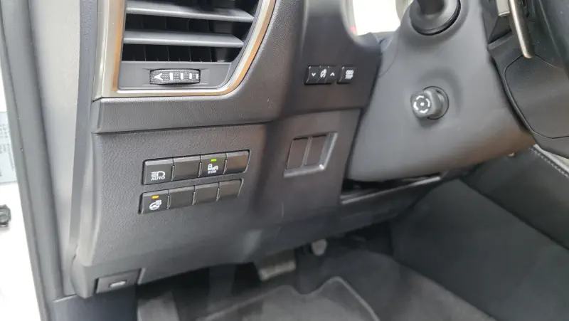 Lexus NX300h