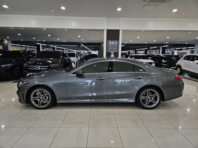 Mercedes-Benz CLS-Class
