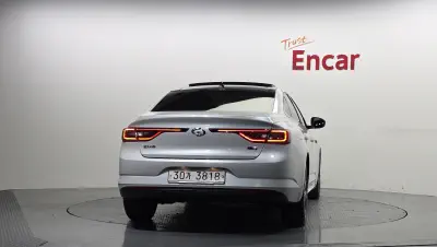 Renault SM6