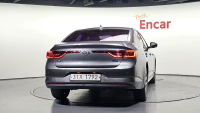 Renault SM6
