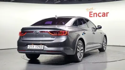 Renault SM6