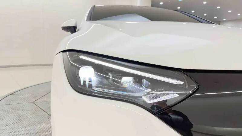 Mercedes-Benz EQE