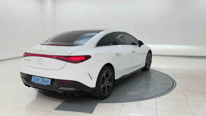 Mercedes-Benz EQE