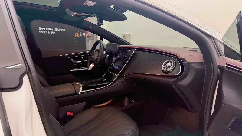 Mercedes-Benz EQE