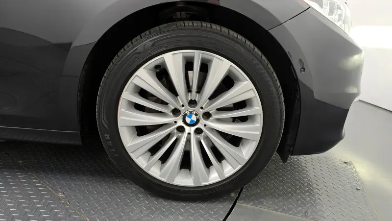 BMW 5-Series Gran Turismo