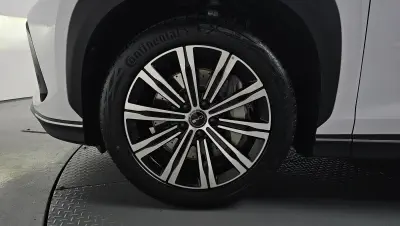 BYD Sealion 7