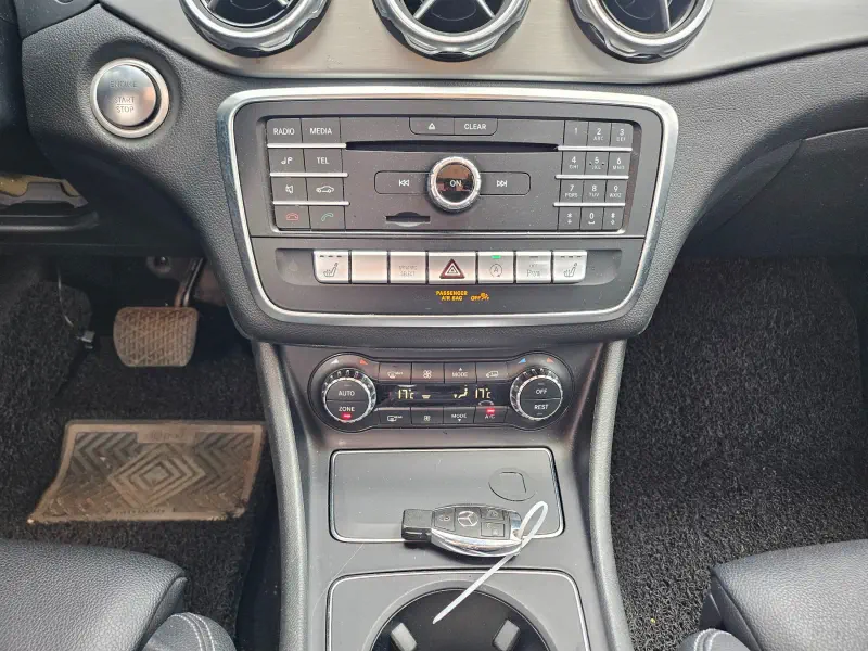 Mercedes-Benz GLA-Class