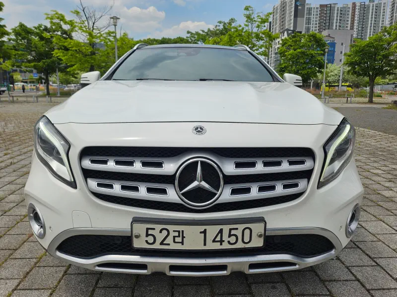 Mercedes-Benz GLA-Class