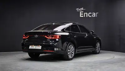 Renault SM6