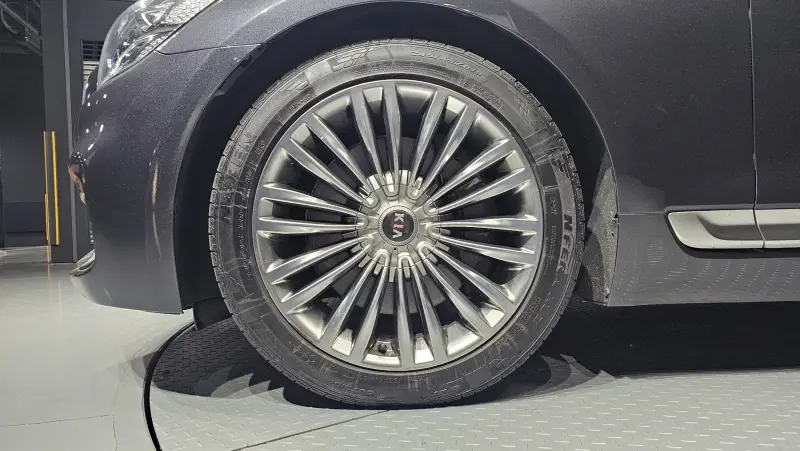 Kia K9