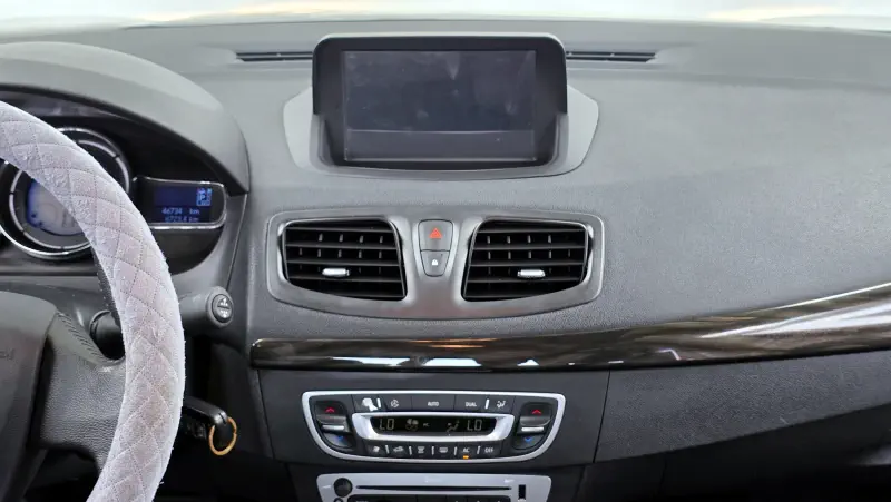 Renault SM3
