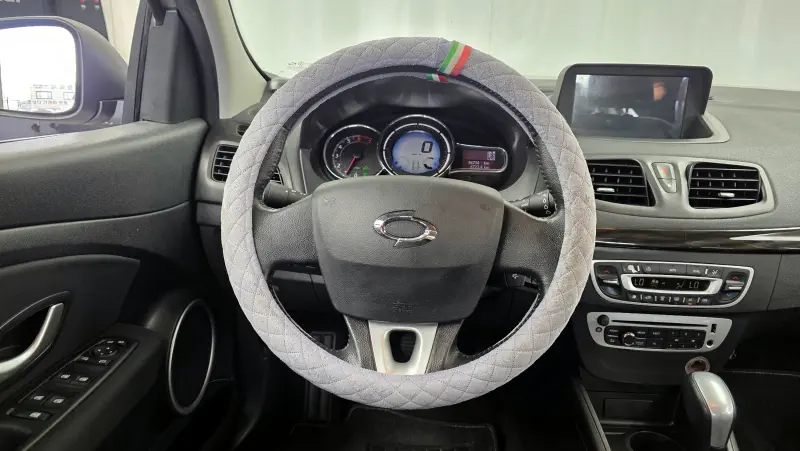 Renault SM3