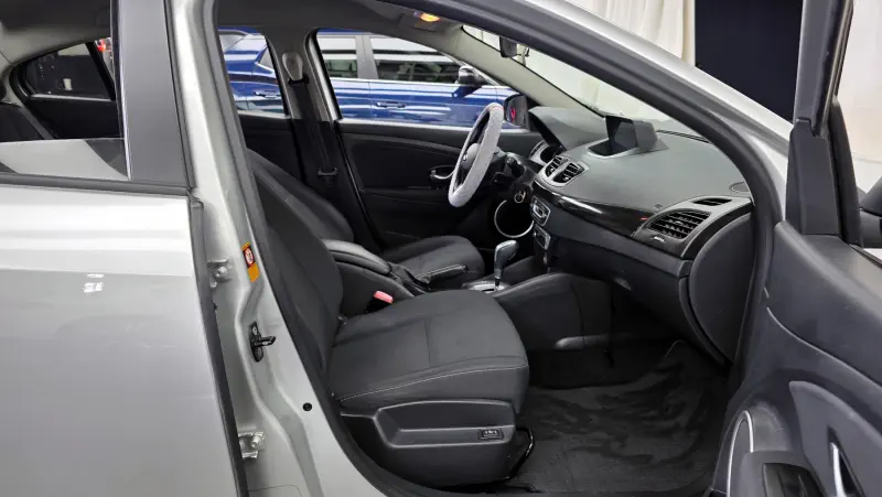 Renault SM3