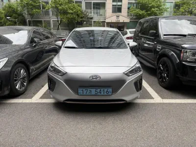 Hyundai Ioniq