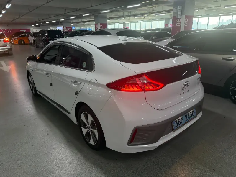Hyundai Ioniq