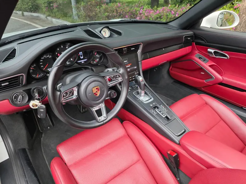 Porsche 911