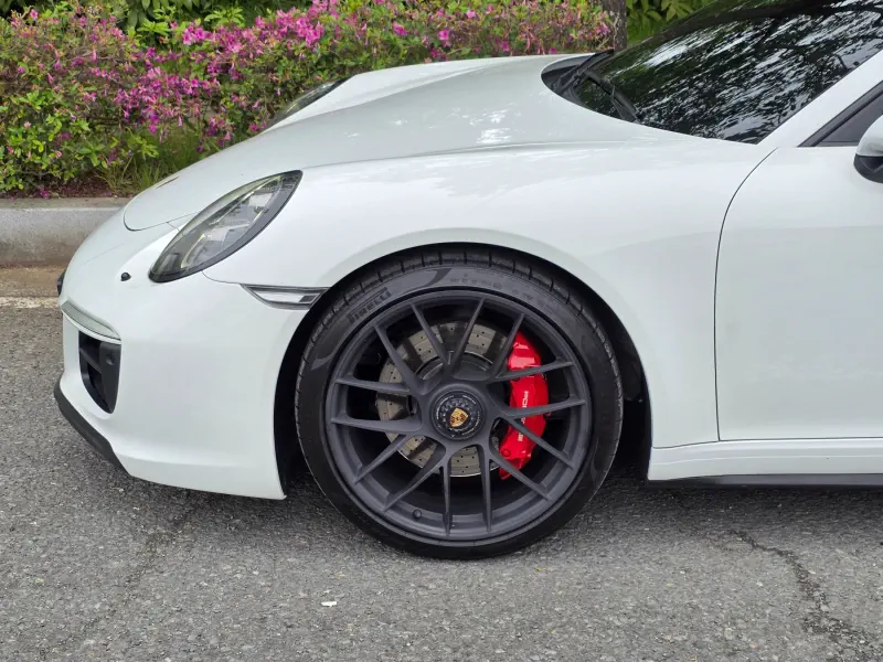 Porsche 911
