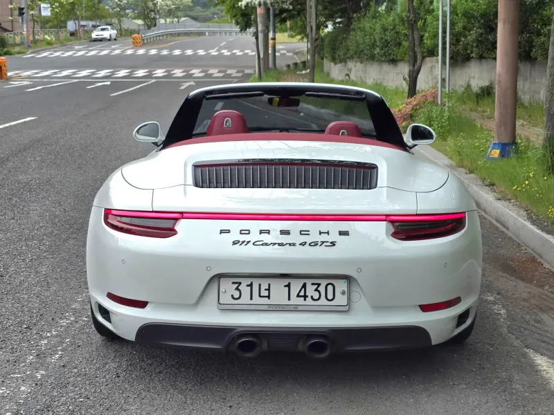 Porsche 911
