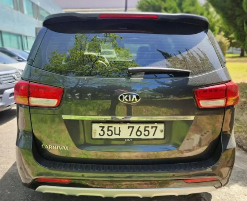Kia Carnival