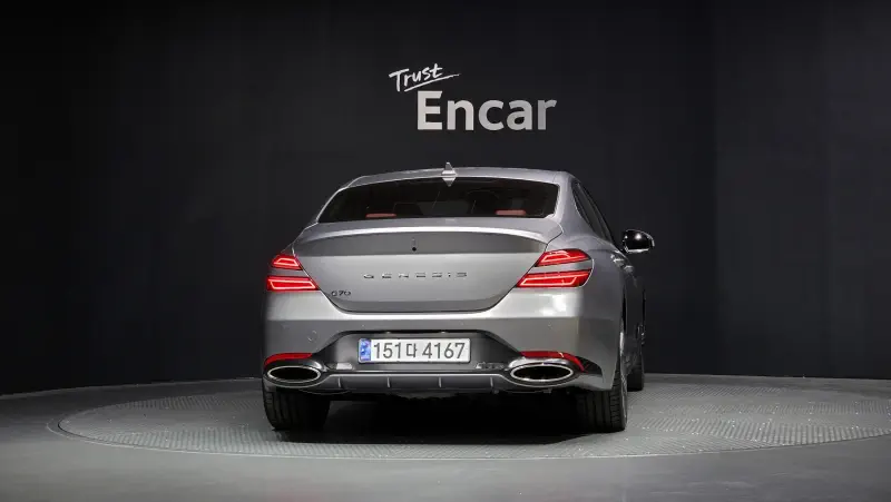 Genesis G70