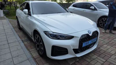 BMW i4
