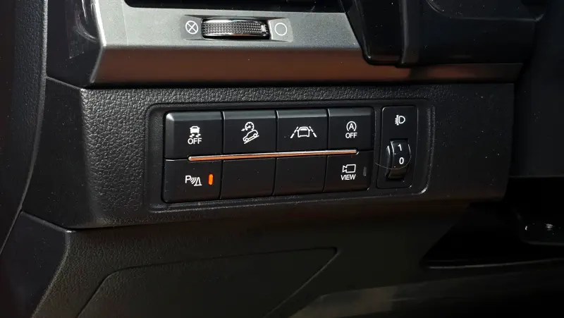 SsangYong Rexton Sports Khan
