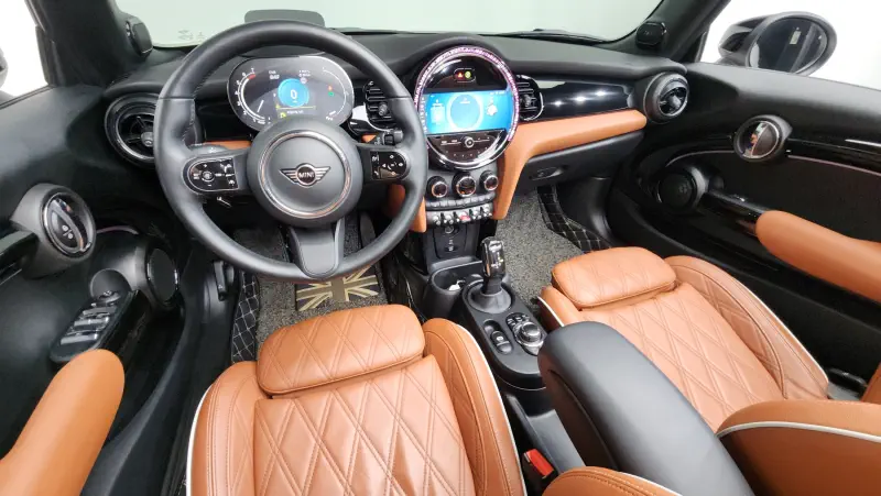 MINI Cabrio