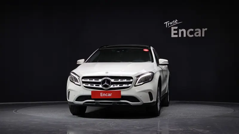 Mercedes-Benz GLA-Class