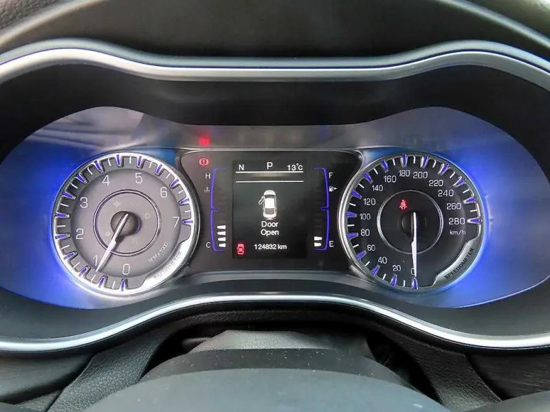 Chrysler 200