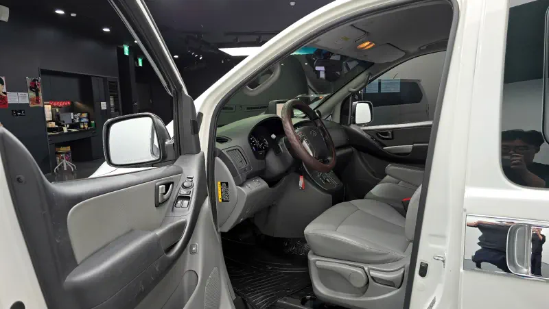 Hyundai Grand Starex