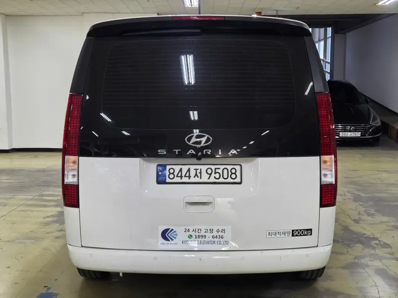Hyundai Staria