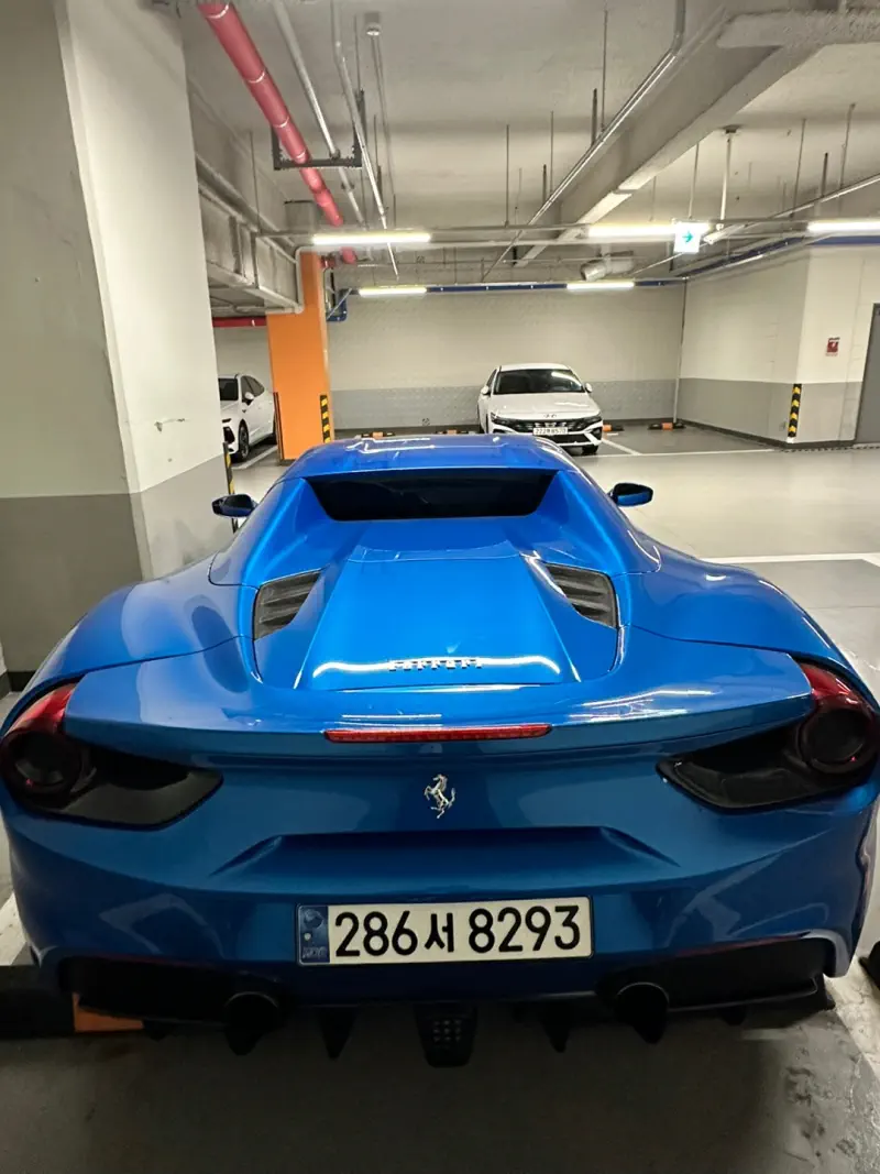 Ferrari 488