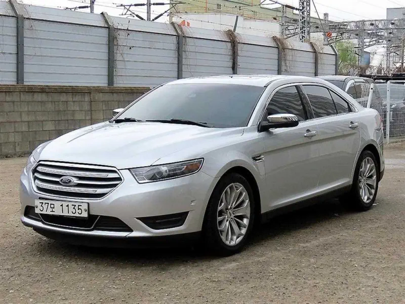Ford Taurus