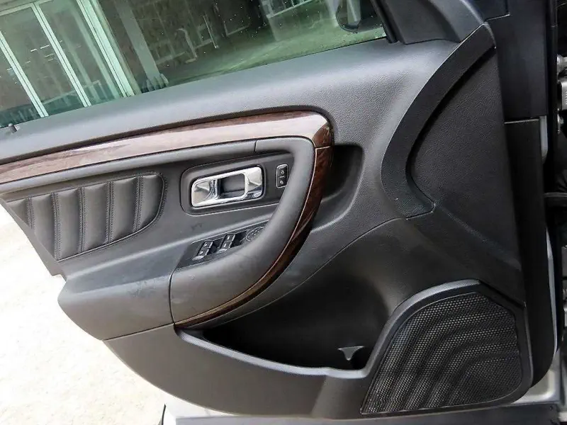Ford Taurus