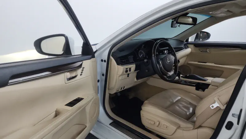Lexus ES300h