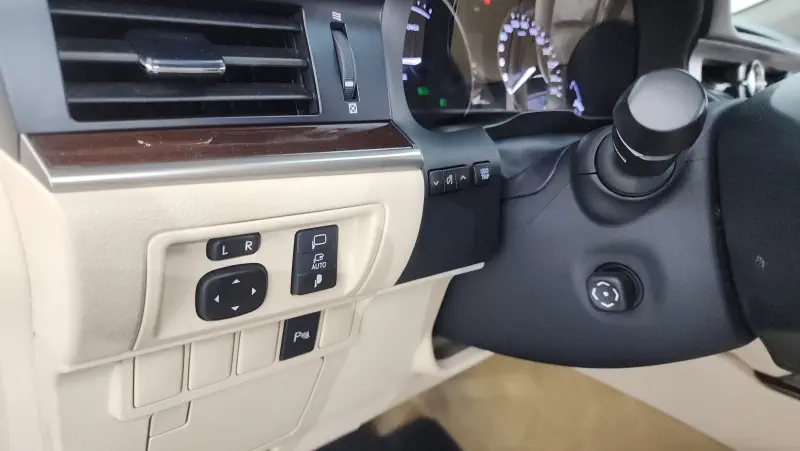 Lexus ES300h