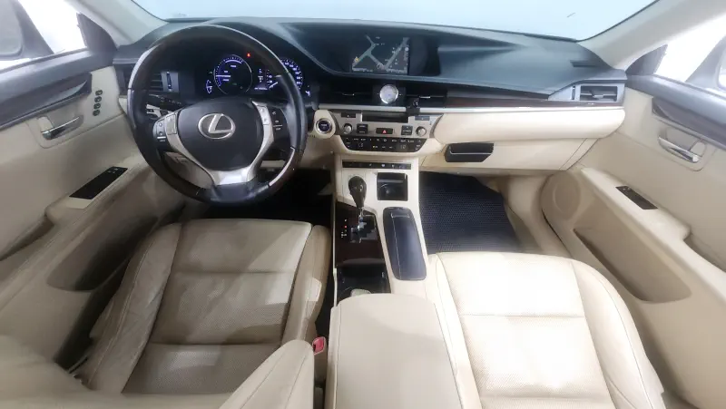 Lexus ES300h