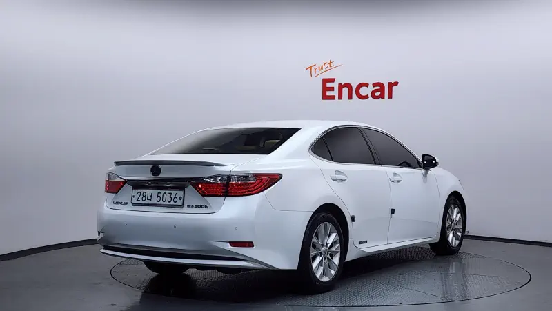 Lexus ES300h