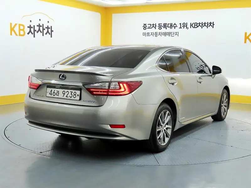 Lexus ES300h