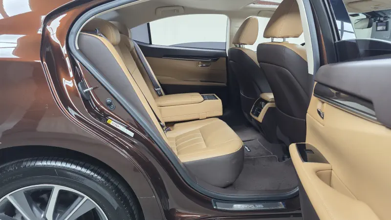 Lexus ES300h