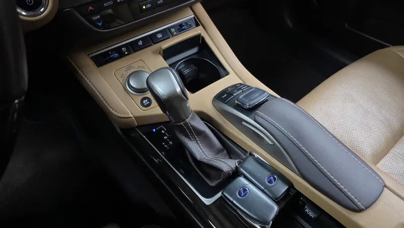 Lexus ES300h