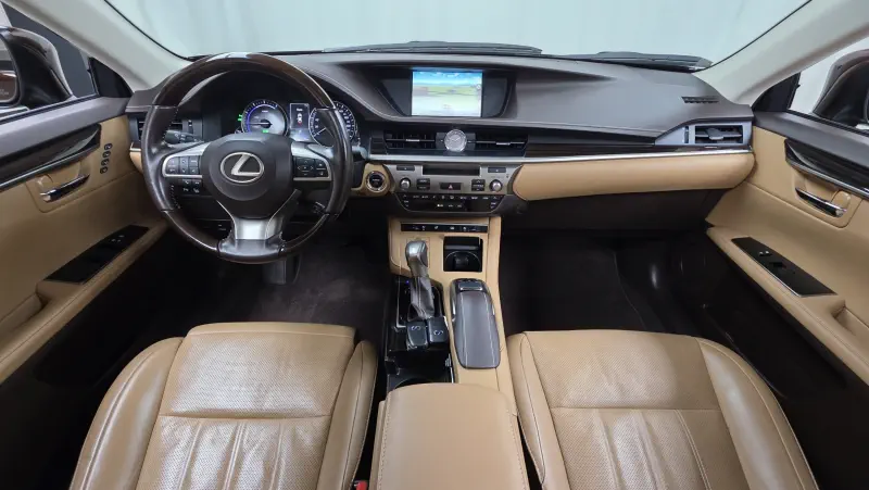 Lexus ES300h