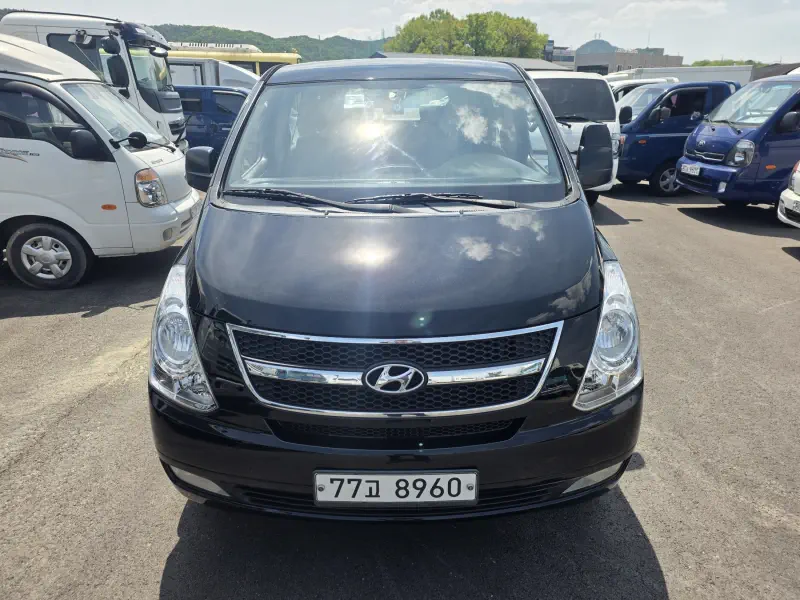 Hyundai Grand Starex