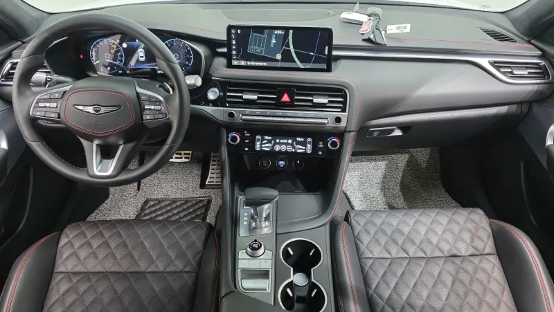 Genesis G70